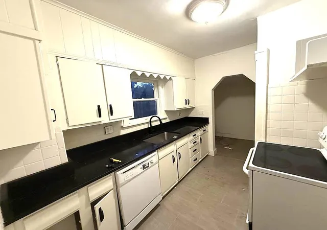 Photo 4 of Single family home for sale at 4403 Wabash Ave, Kansas City, MO 64130 | MLS# 2645772 | Listing updated on 2026-10-07