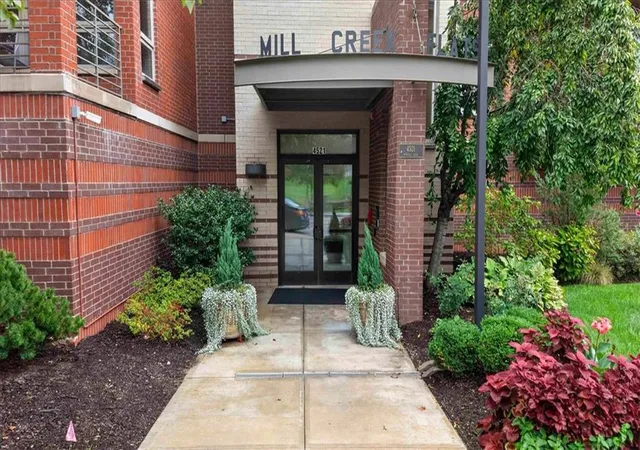 Photo 1 of Condo for sale at 4521 Wornall Rd #106, Kansas City, MO 64111 | MLS# 2645774 | Listing updated on 2026-10-08