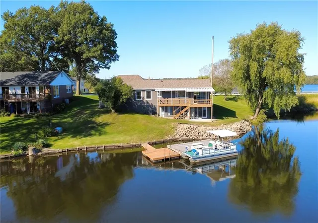 Photo 3 of Single family home for sale at 1206 Lake Trenton Dr, Trenton, MO 64683 | MLS# 2645785 | Listing updated on 2026-10-07