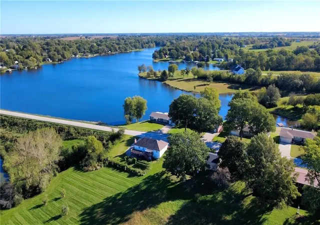 Photo 3 of Single family home for sale at 1206 Lake Trenton Dr, Trenton, MO 64683 | MLS# 2645785 | Listing updated on 2026-10-07
