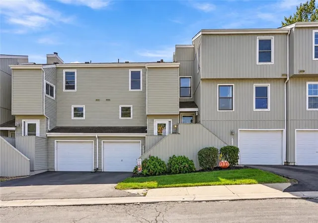 Photo 2 of Townhouse for sale at 8681 W 108th Place, Overland Park, KS 66210 | MLS# 2645786 | Listing updated on 2026-10-14