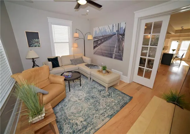 Photo 4 of Single family home for sale at 3643 Wyandotte St, Kansas City, MO 64111 | MLS# 2645788 | Listing updated on 2026-10-29