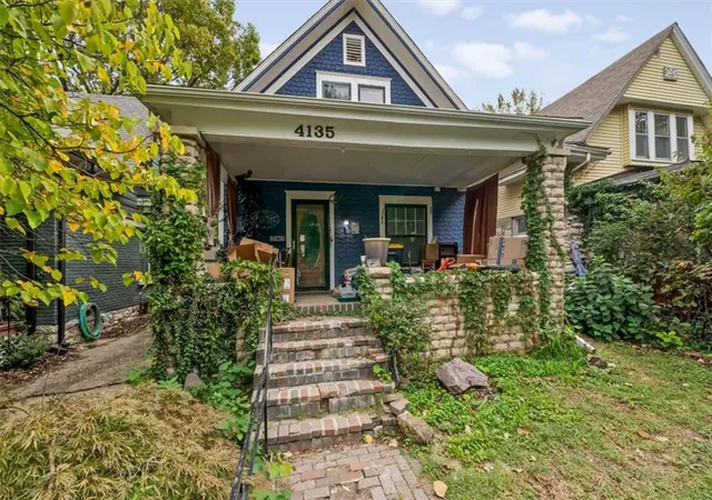Single family home for sale at 4135 Wyoming St, Kansas City, MO 64111 | MLS# 2645796