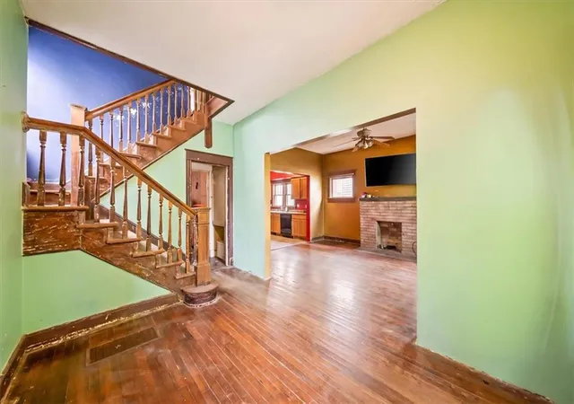 Photo 3 of Single family home for sale at 4135 Wyoming St, Kansas City, MO 64111 | MLS# 2645796 | Listing updated on 2026-10-22