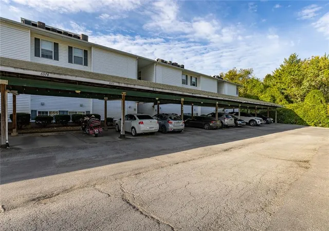 Photo 2 of Condo for sale at 6966 N Olive St, Kansas City, MO 64118 | MLS# 2645799 | Listing updated on 2026-10-13