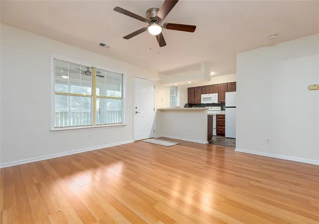 Photo 4 of Condo for sale at 6966 N Olive St, Kansas City, MO 64118 | MLS# 2645799 | Listing updated on 2026-10-13