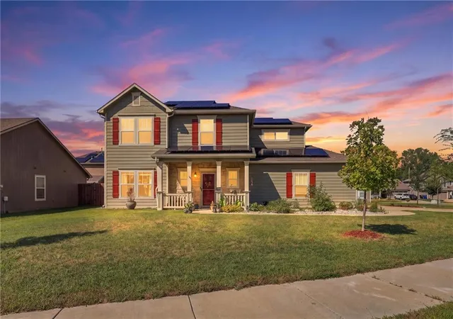 Photo 2 of Single family home for sale at 902 W 30th Terrace, Lawrence, KS 66046 | MLS# 2645801 | Listing updated on 2026-10-07