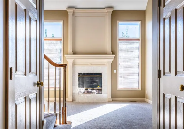 Photo 4 of Single family home for sale at 3725 SW Evergreen Ln, Lees Summit, MO 64082 | MLS# 2645806 | Listing updated on 2026-10-09