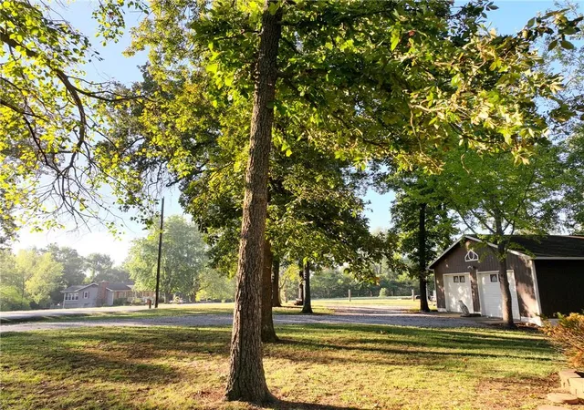 Photo 4 of Single family home for sale at 1340 S 145 Road, El Dorado Springs, MO 64744 | MLS# 2645810 | Listing updated on 2026-10-07