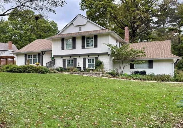 Photo 1 of Single family home for sale at 5200 W 81st Street, Prairie Village, KS 66208 | MLS# 2645818 | Listing updated on 2026-10-18