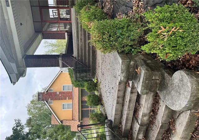 Photo 3 of Single family home for sale at 1007 Laurel Ave, Kansas City, KS 66104 | MLS# 2645819 | Listing updated on 2026-10-20