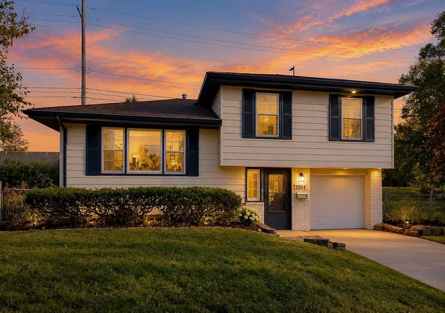 Photo 1 of Single family home for sale at 5904 E 95th Terrace, Kansas City, MO 64134 | MLS# 2645830 | Listing updated on 2026-10-09