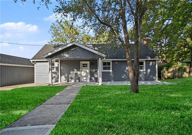 Photo 2 of Single family home for sale at 206 Main St, Trimble, MO 64492 | MLS# 2645834 | Listing updated on 2026-10-09