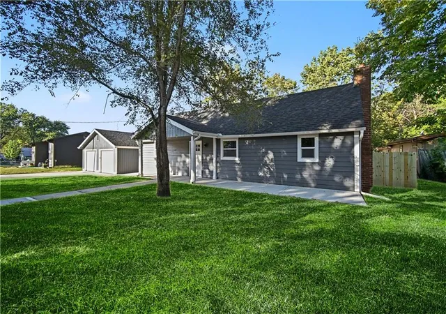 Photo 3 of Single family home for sale at 206 Main St, Trimble, MO 64492 | MLS# 2645834 | Listing updated on 2026-10-09