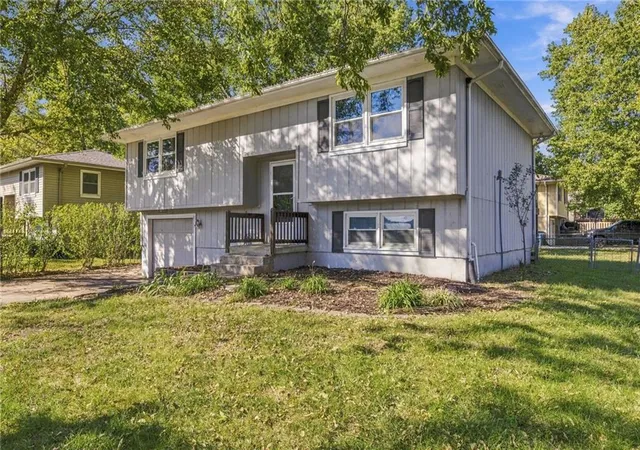 Photo 2 of Single family home for sale at 300 W Johnson St, Spring Hill, KS 66083 | MLS# 2645844 | Listing updated on 2026-10-09