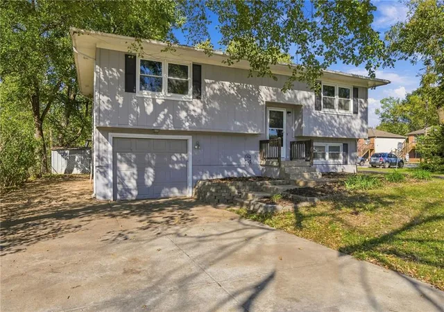 Photo 3 of Single family home for sale at 300 W Johnson St, Spring Hill, KS 66083 | MLS# 2645844 | Listing updated on 2026-10-09