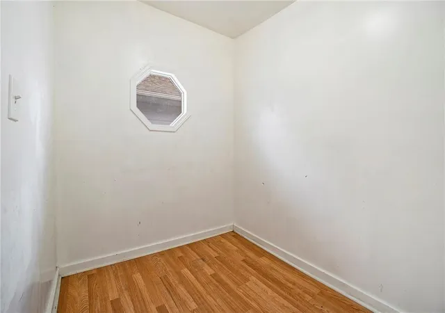 Listing Photo 4 - Condo for sale in building located at 5121 Thompson Ave, Kansas City, MO 64124