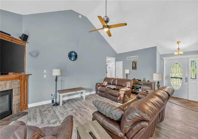 Photo 3 of Single family home for sale at 1742 Finch Dr, Tonganoxie, KS 66086 | MLS# 2645874 | Listing updated on 2026-10-09