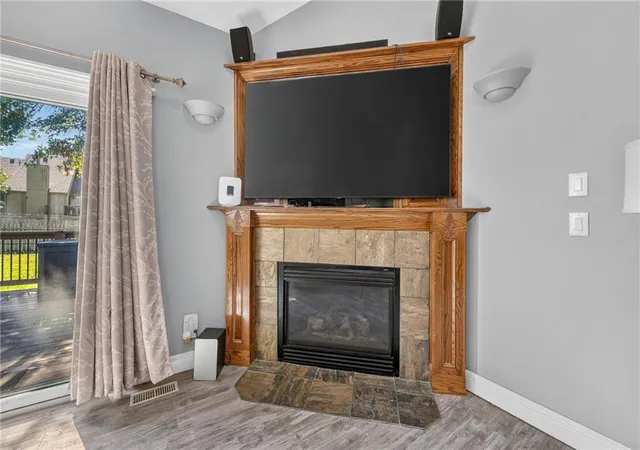 Photo 4 of Single family home for sale at 1742 Finch Dr, Tonganoxie, KS 66086 | MLS# 2645874 | Listing updated on 2026-10-09