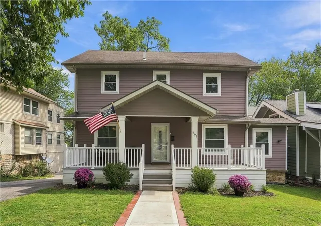 Photo 1 of Single family home for sale at 5127 Walnut St, Kansas City, MO 64112 | MLS# 2645882 | Listing updated on 2026-10-09