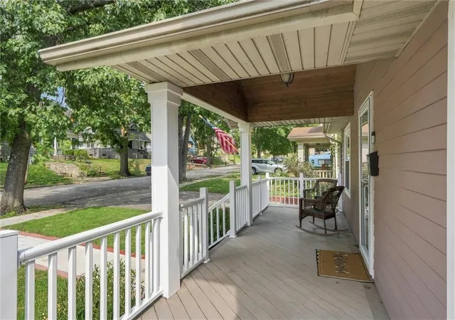 Photo 3 of Single family home for sale at 5127 Walnut St, Kansas City, MO 64112 | MLS# 2645882 | Listing updated on 2026-10-09