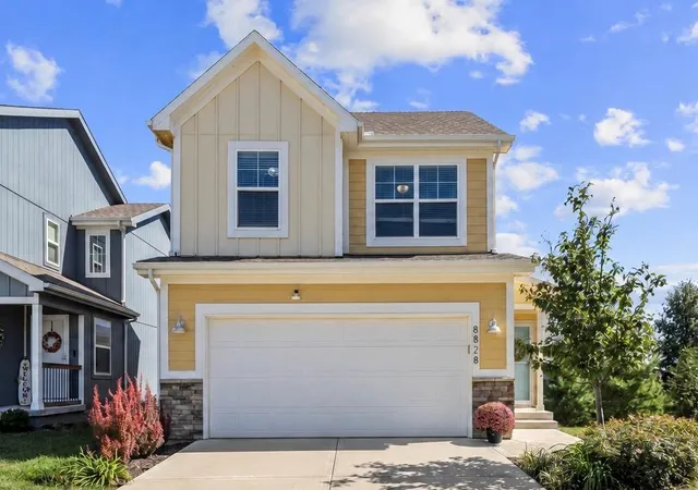 Photo 1 of Single family home for sale at 8828 Sw 9th Street, Blue Springs, MO 64064 | MLS# 2645884 | Listing updated on 2026-10-17