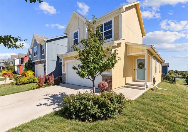 Photo 2 of Single family home for sale at 8828 Sw 9th Street, Blue Springs, MO 64064 | MLS# 2645884 | Listing updated on 2026-10-17
