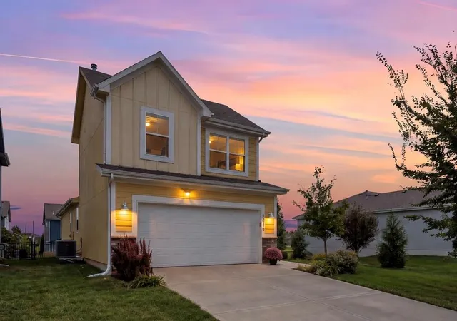 Photo 3 of Single family home for sale at 8828 Sw 9th Street, Blue Springs, MO 64064 | MLS# 2645884 | Listing updated on 2026-10-17
