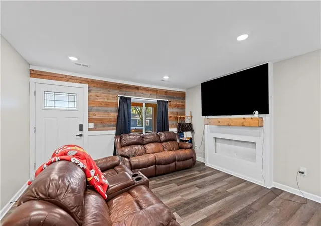 Photo 4 of Single family home for sale at 1734 Main St, Osawatomie, KS 66064 | MLS# 2645891 | Listing updated on 2026-10-12