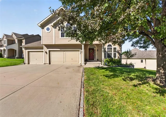 Photo 1 of Single family home for sale at 9004 N Cosby Ave, Kansas City, MO 64154 | MLS# 2645893 | Listing updated on 2026-10-17