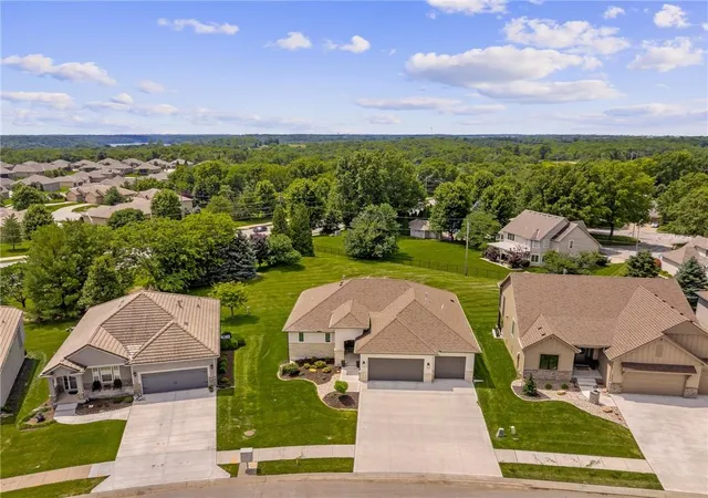Photo 2 of Single family home for sale at 4209 Ne Hideaway Dr, Lees Summit, MO 64064 | MLS# 2645898 | Listing updated on 2026-10-07
