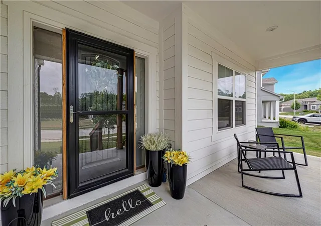 Photo 3 of Single family home for sale at 6613 Nw 106th Street, Kansas City, MO 64154 | MLS# 2645900 | Listing updated on 2026-10-14