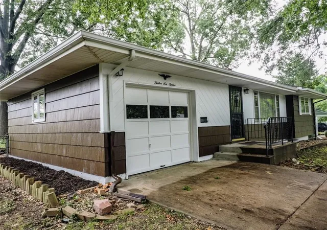 Photo 2 of Single family home for sale at 12612 East 48th Ter, Independence, MO 64055 | MLS# 2645904 | Listing updated on 2026-10-07