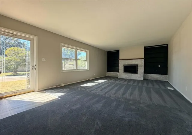 Photo 3 of Single family home for sale at 205 W Magnolia Ave, Clinton, MO 64735 | MLS# 2645909 | Listing updated on 2026-10-07