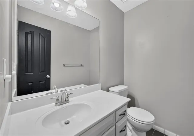 Photo 3 of Single family home for sale at 2511 Sw Current Ln, Lees Summit, MO 64082 | MLS# 2645911 | Listing updated on 2026-10-10