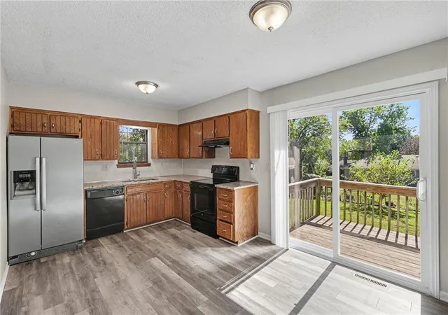 Photo 4 of Single family home for sale at 3804 NE Woods Ct, Lees Summit, MO 64064 | MLS# 2645916 | Listing updated on 2026-10-14