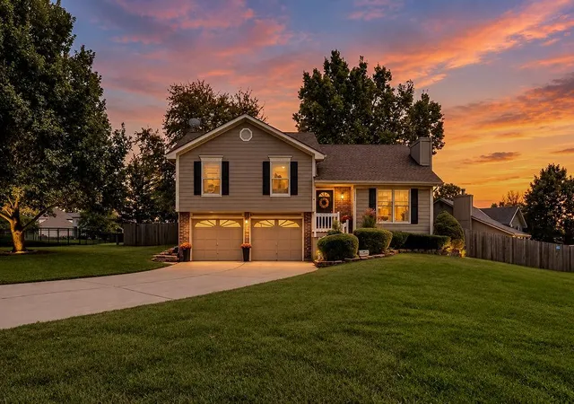 Photo 1 of Single family home for sale at 2301 NE Chipman St, Lees Summit, MO 64086 | MLS# 2645920 | Listing updated on 2026-10-29