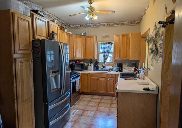 Photo 3 of Single family home for sale at 621 N Smith St, Burlington Junction, MO 64428 | MLS# 2645926 | Listing updated on 2026-10-08