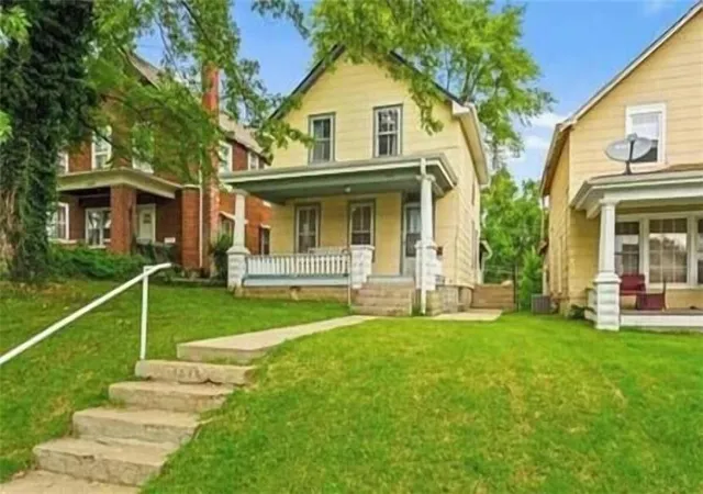 Photo 1 of Single family home for sale at 1515 Commercial St, Atchison, KS 66002 | MLS# 2645929 | Listing updated on 2026-10-08
