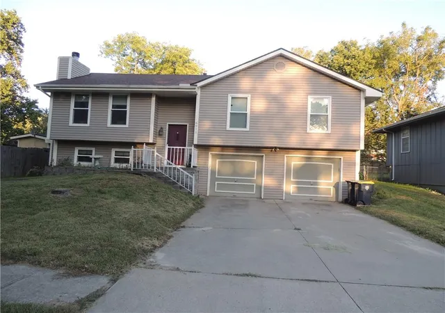 Single family home for sale at 6911 N Liberty St, Kansas City, MO 64118 | MLS# 2645934
