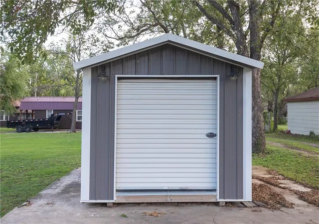 Photo 64 of Single family home for sale at 401 N 4th Street, Humboldt, KS 66748 | MLS# 2645936 | Listing updated on 2026-10-08