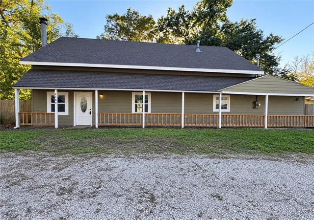 Single family home for sale at 8409 Curly Ln, Freeman, MO 64746 | MLS# 2645939