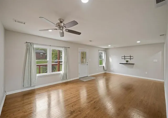 Photo 3 of Sale Pending at 604 Ne 74th Terrace, Kansas City, MO 64118 | MLS# 2645946 | Listing updated on 2026-10-18