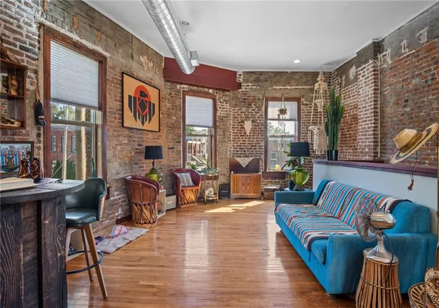 Photo 3 of House for sale at 1040 Missouri Ave, Kansas City, MO 64106 | MLS# 2645947 | Listing updated on 2026-10-14
