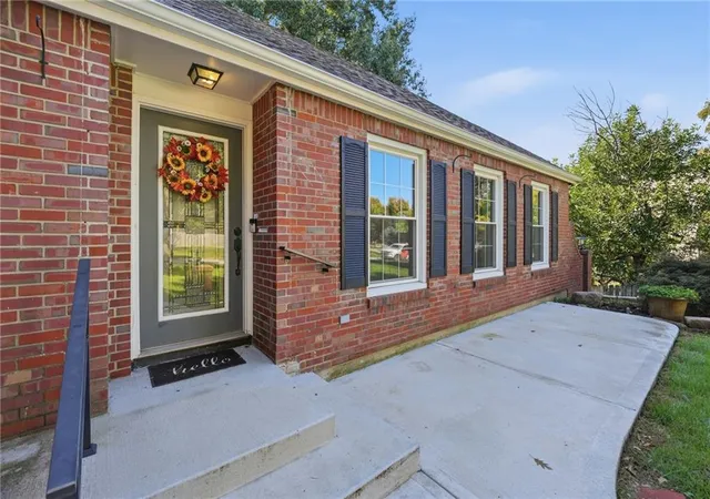Photo 3 of Single family home for sale at 3503 Ne 62nd Terrace, Kansas City, MO 64119 | MLS# 2645952 | Listing updated on 2026-10-08