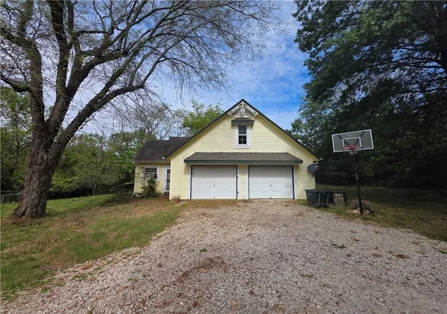 Photo 1 of Single family home for sale at 16840 W 287th Street, Paola, KS 66071 | MLS# 2645953 | Listing updated on 2026-10-08