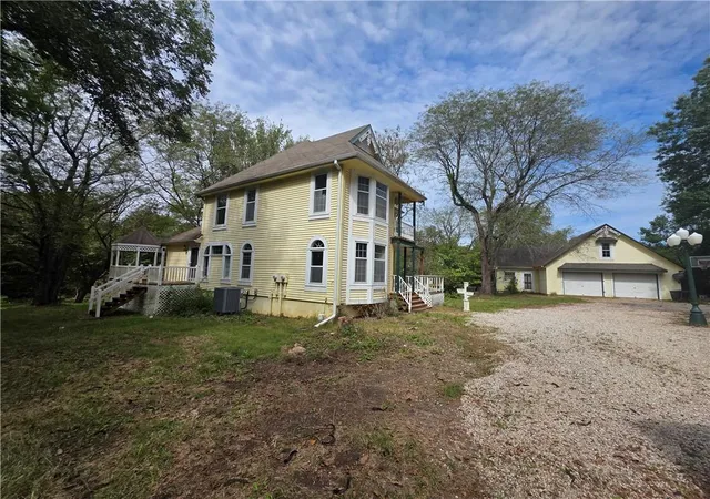 Photo 3 of Single family home for sale at 16840 W 287th Street, Paola, KS 66071 | MLS# 2645953 | Listing updated on 2026-10-08