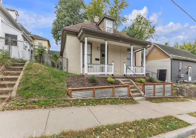 Photo 2 of Single family home for sale at 1620 Faraon St, St Joseph, MO 64501 | MLS# 2645955 | Listing updated on 2026-10-26