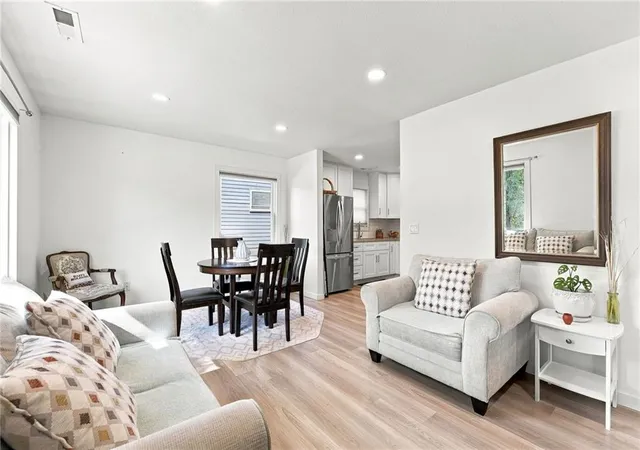Photo 3 of Single family home for sale at 4802 Vista St, Kansas City, KS 66106 | MLS# 2645956 | Listing updated on 2026-10-09