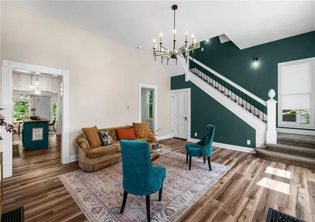 Photo 3 of Single family home for sale at 304 W Royle St, Richmond, MO 64085 | MLS# 2645958 | Listing updated on 2026-10-10